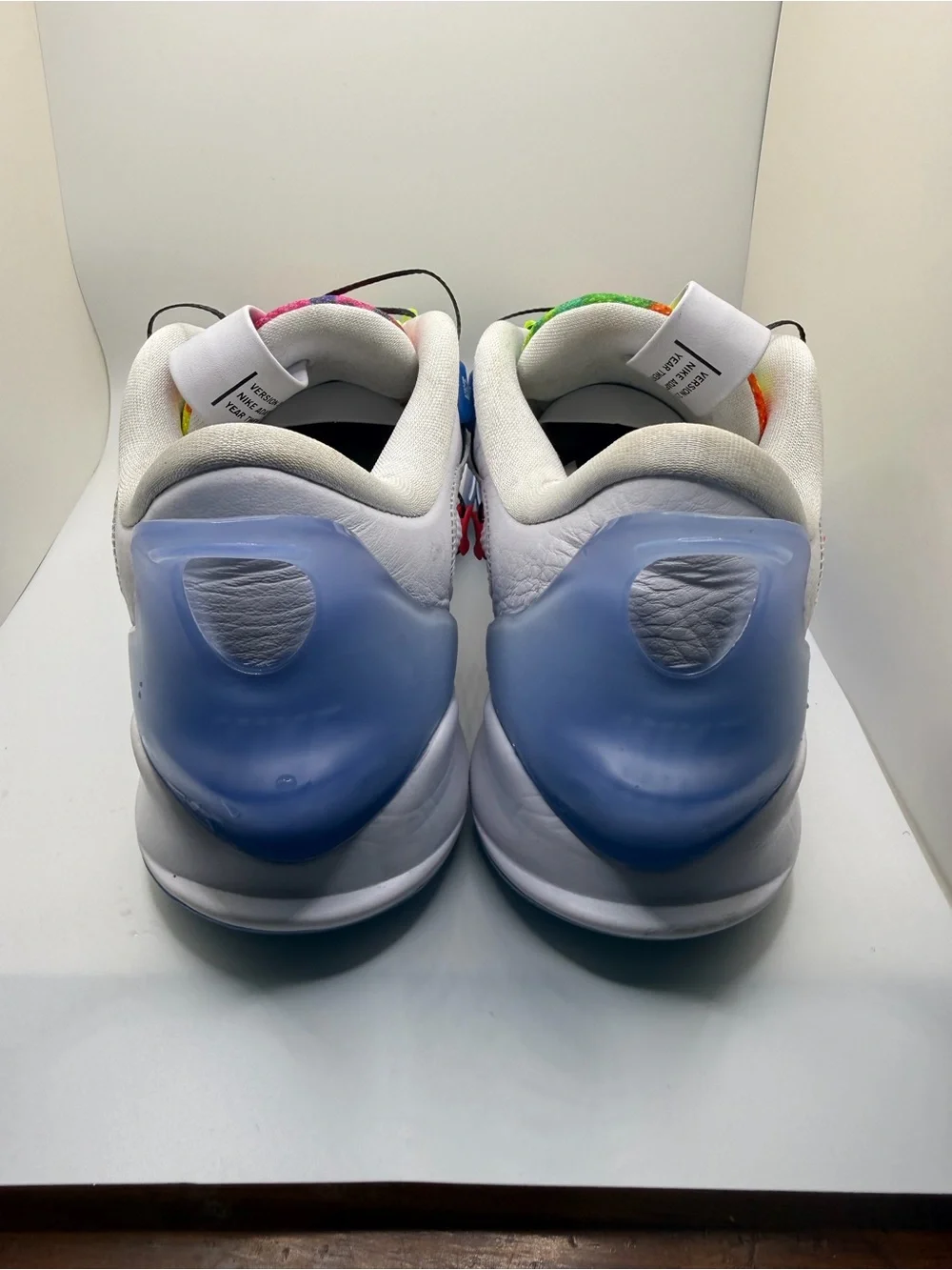 Nike adapt bb 2.0 Tie-Dye w/ charging dock and plug | Men’s 7 OR Women’s 9 wide
